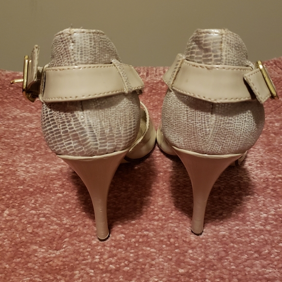 High heels shoes - Picture 3 of 3
